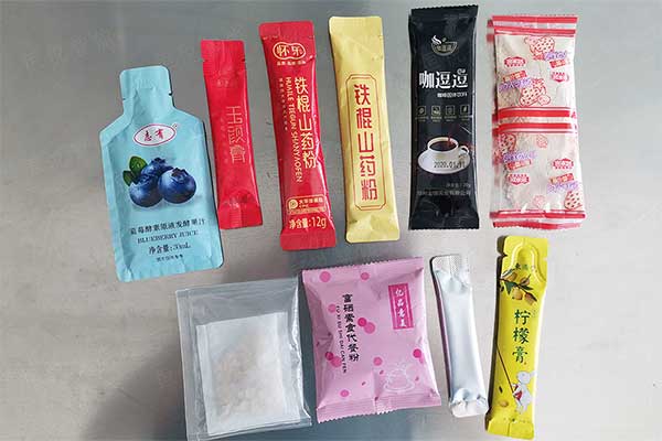 全自動豆?jié){粉包裝機可實現(xiàn)背封長條袋型，三邊封、圓角袋型等精美包裝